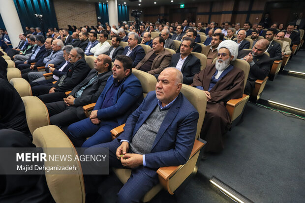 دیدار اقشار مختلف مردم استان یزد با رئیس قوه قضائیه