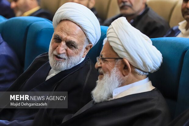 دیدار اقشار مختلف مردم استان یزد با رئیس قوه قضائیه