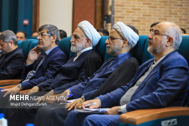 دیدار اقشار مختلف مردم استان یزد با رئیس قوه قضائیه