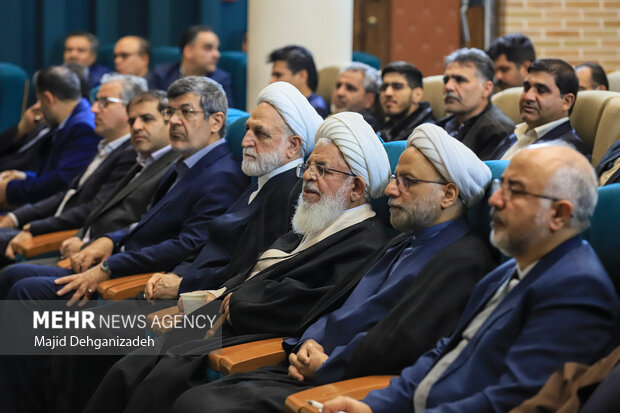 دیدار اقشار مختلف مردم استان یزد با رئیس قوه قضائیه