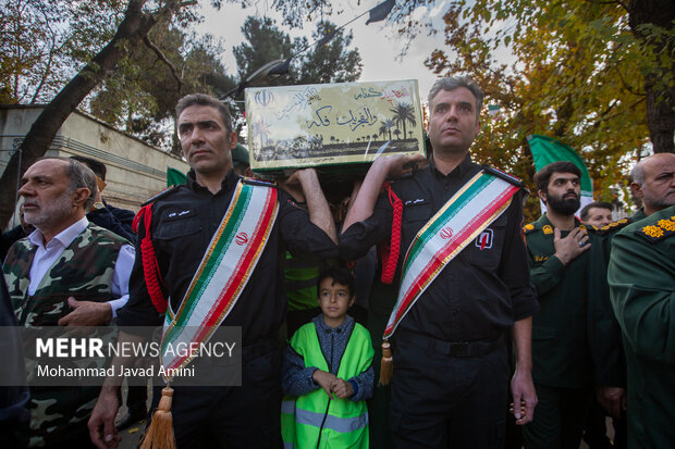 آیین تشیع وتدفین پیکر شهید گمنام در قزوین