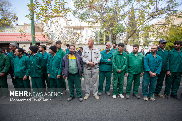 آیین تشیع وتدفین پیکر شهید گمنام در قزوین