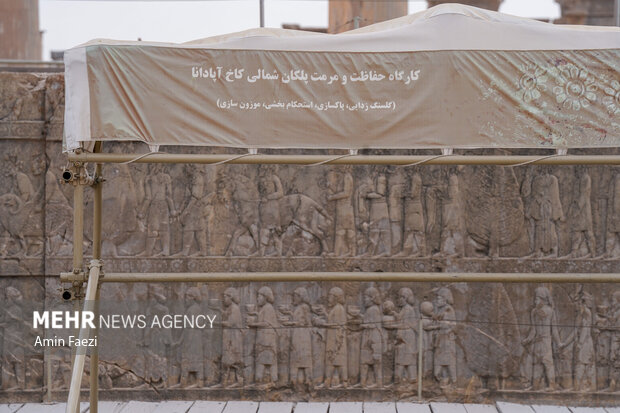 مرمت در حریم شاهان