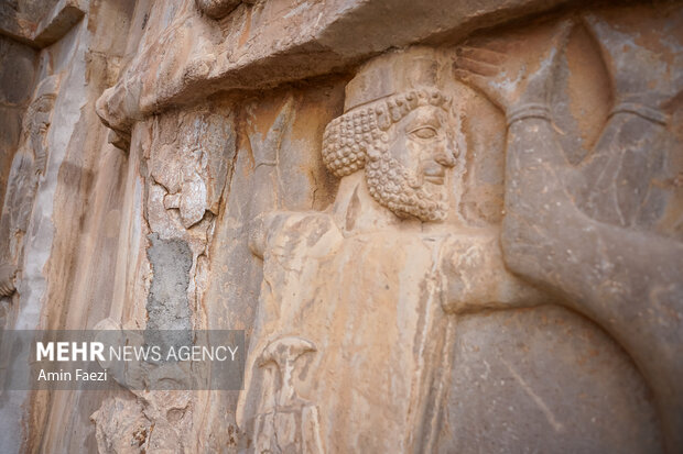 مرمت در حریم شاهان