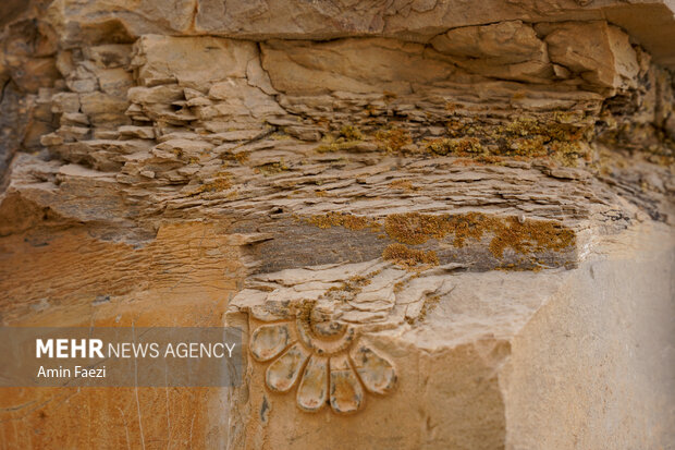مرمت در حریم شاهان