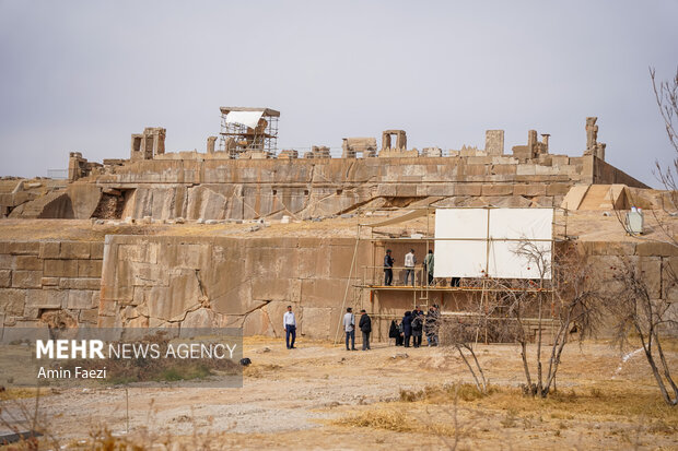 مرمت در حریم شاهان