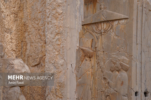 مرمت در حریم شاهان