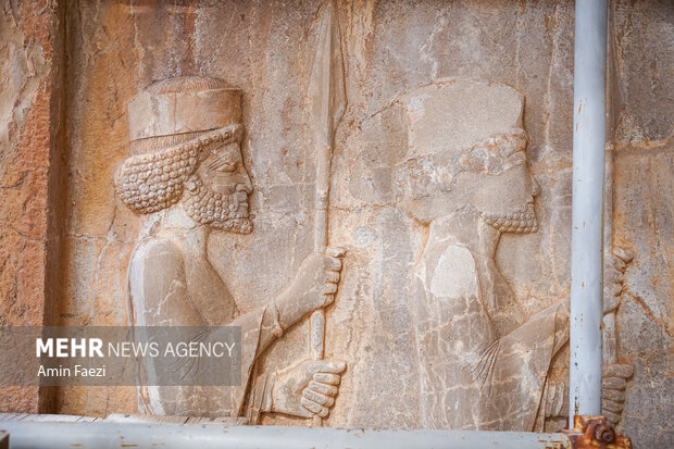 مرمت در حریم شاهان