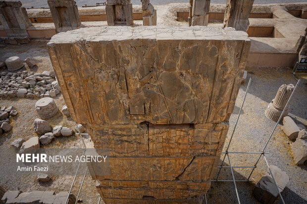 مرمت در حریم شاهان