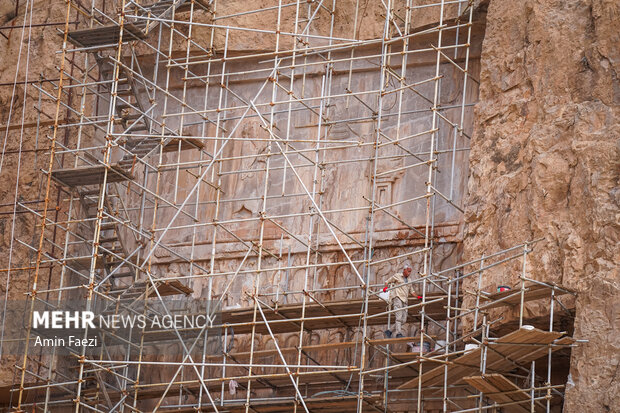 مرمت در حریم شاهان
