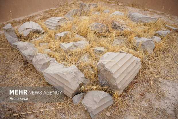 مرمت در حریم شاهان