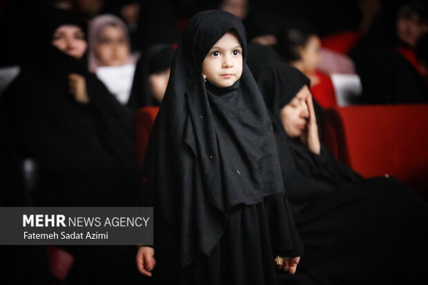 گردهمایی مادران و همسران شهدای قمی