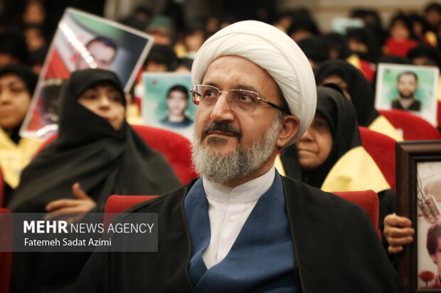 گردهمایی مادران و همسران شهدای قمی