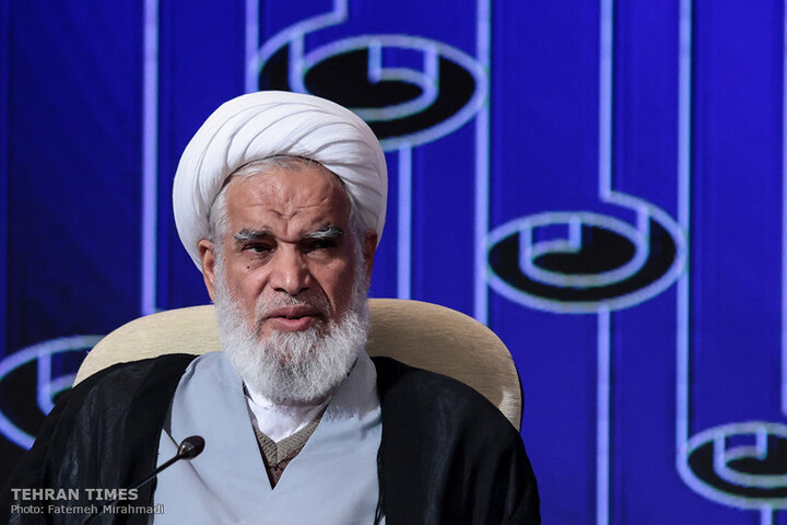 Ayatollah Khamenei’s vision of freedom and humanity discussed in intl. conference