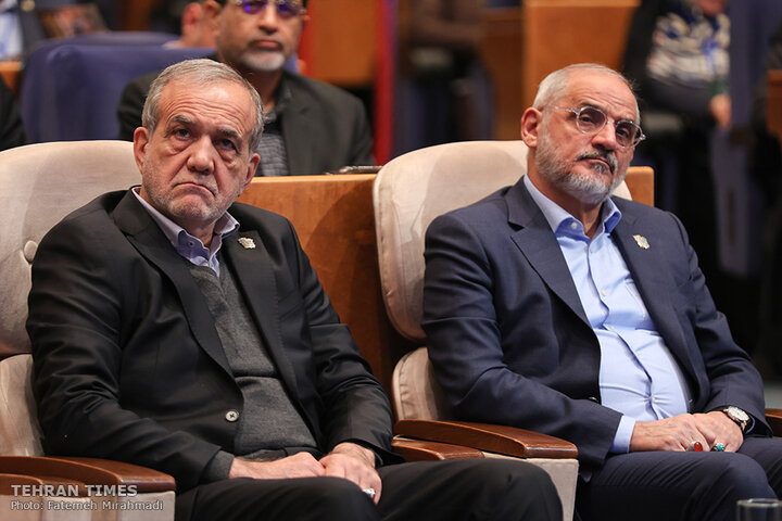 Ayatollah Khamenei’s vision of freedom and humanity discussed in intl. conference