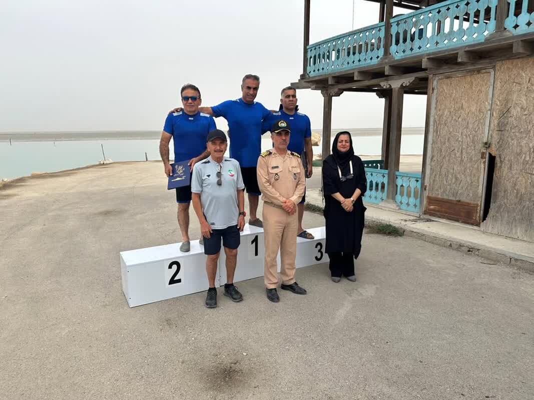 قهرمانان مسابقه قایقرانی در بوشهر معرفی شدند