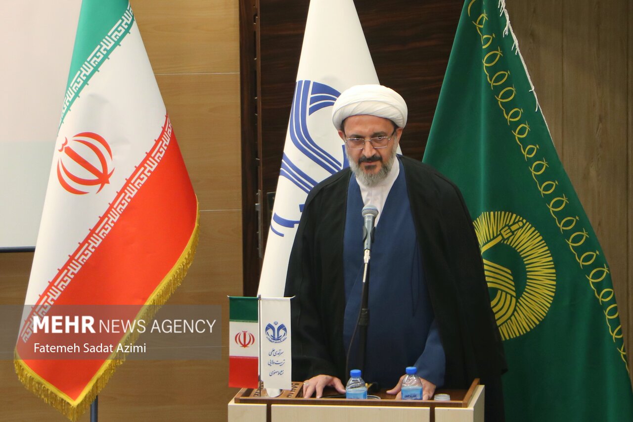 شریفی: خانواده‌های شهدا پیشگامان جهاد تبیین و پاسداران خط روشن ایثارند