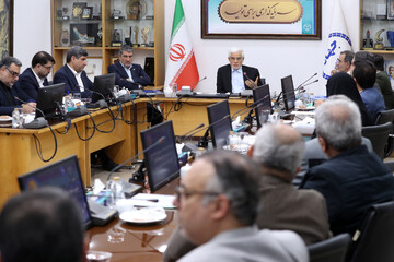 عارف: سهم ۱۶ آذر در پیروزی انقلاب اسلامی بی‌نظیر است