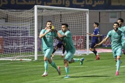 Esteghlal loses to Paykan, Tractor beats Sepahan at PGPL