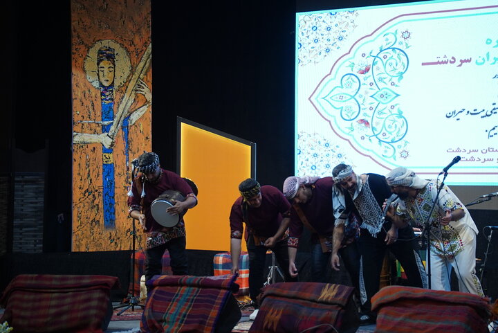 پیشنهادهای استاد برای توسعه موسیقی نواحی در یک جشنواره ویژه پیشنهادهای استاد برای توسعه موسیقی نواحی در یک جشنواره ویژه