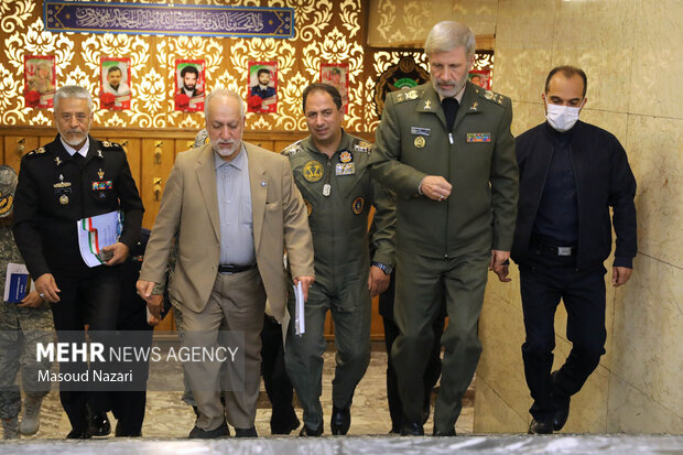 دیدار اعضای کمیسیون برنامه و بودجه و محاسبات مجلس شورای اسلامی با فرمانده کل ارتش