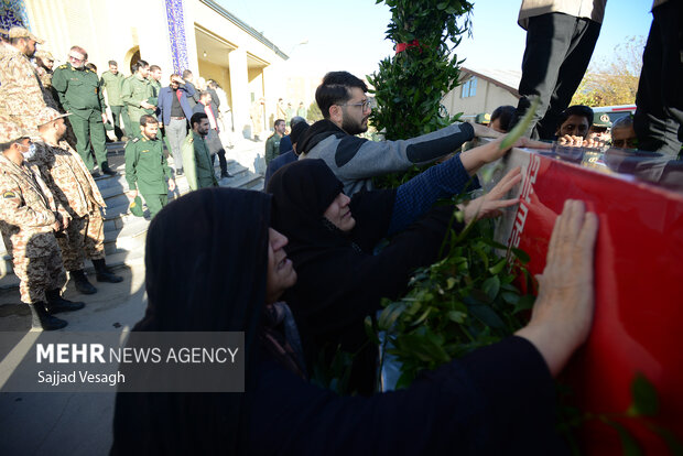 تشییع شهید گمنام در همدان