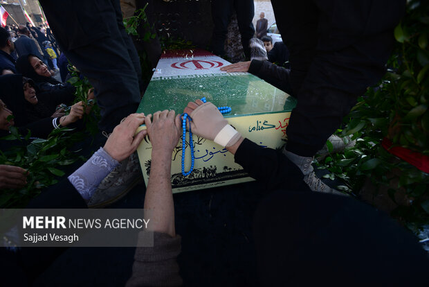 تشییع شهید گمنام در همدان