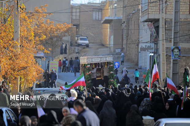 تشییع شهید گمنام در همدان