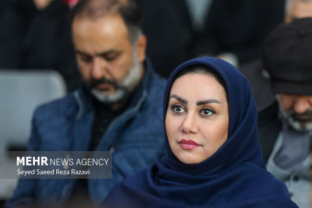 مراسم رونمایی از کتاب «حواسم هست»