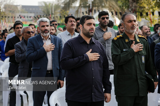 تشییع و تدفین شهید گمنام در دانشگاه فرهنگیان پردیس شهید بهشتی بندرعباس