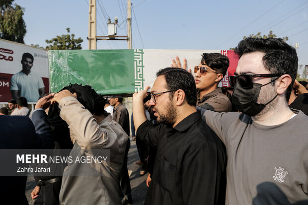 تشییع و تدفین شهید گمنام در دانشگاه فرهنگیان پردیس شهید بهشتی بندرعباس