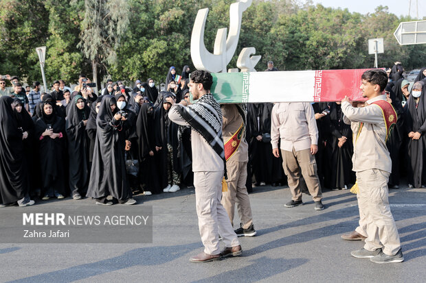 تشییع و تدفین شهید گمنام در دانشگاه فرهنگیان پردیس شهید بهشتی بندرعباس