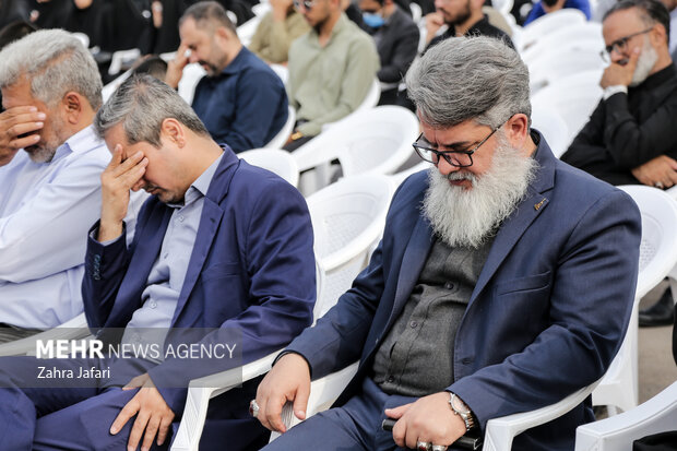 تشییع و تدفین شهید گمنام در دانشگاه فرهنگیان پردیس شهید بهشتی بندرعباس