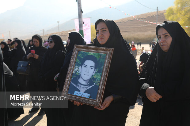 تشییع باشکوه شهید گمنام در روستای سورک