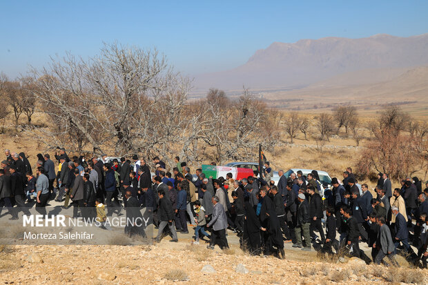 تشییع باشکوه شهید گمنام در روستای سورک
