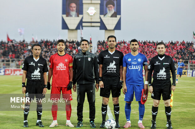 لیگ برتر فوتبال - تراکتور و استقلال خوزستان