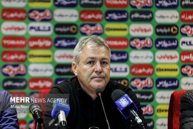 لیگ برتر فوتبال - تراکتور و استقلال خوزستان