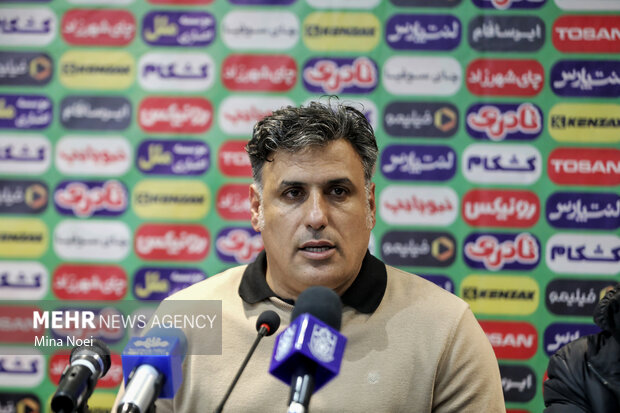 لیگ برتر فوتبال - تراکتور و استقلال خوزستان