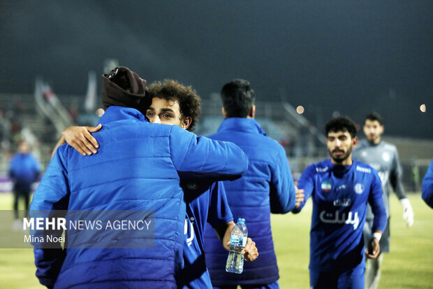 لیگ برتر فوتبال - تراکتور و استقلال خوزستان