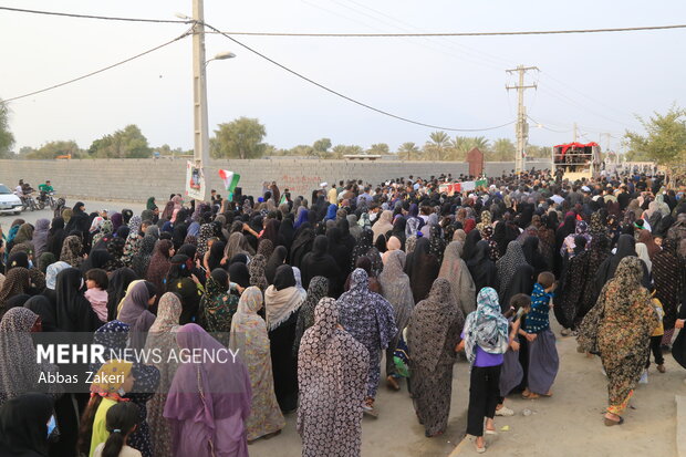 تشییع و تدفین پیکر شهید گمنام هشت سال دفاع مقدس در کرمون