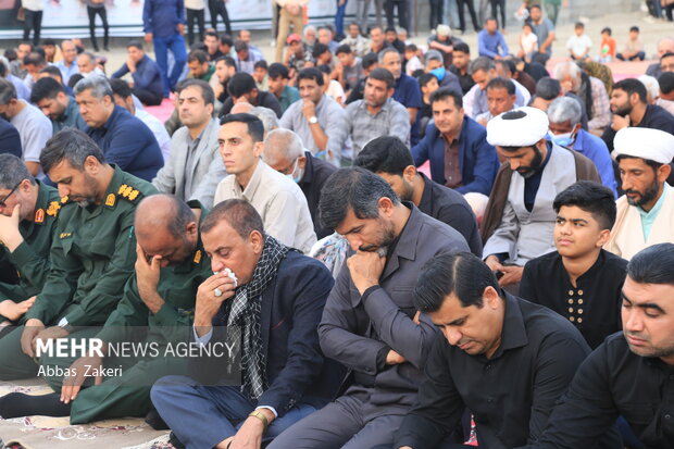 تشییع و تدفین پیکر شهید گمنام هشت سال دفاع مقدس در کرمون