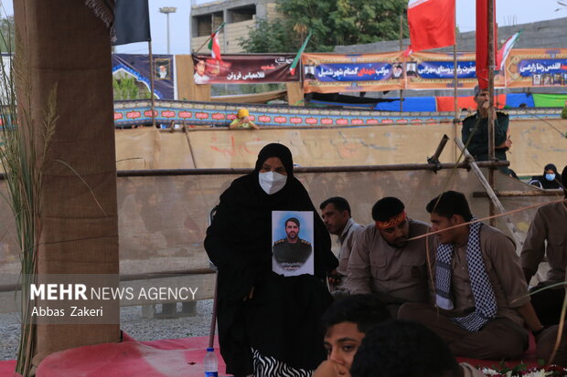 تشییع و تدفین پیکر شهید گمنام هشت سال دفاع مقدس در کرمون