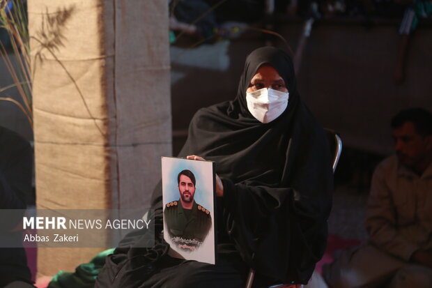 تشییع و تدفین پیکر شهید گمنام هشت سال دفاع مقدس در کرمون