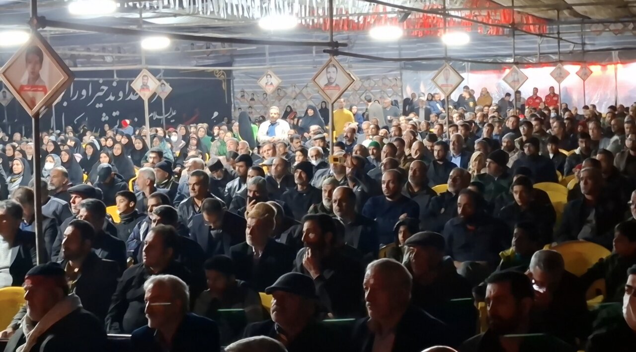 وداع با شکوه مردم شاهرود با پیکر مطهر شهید گمنام در سوگ ام‌البنین(س)