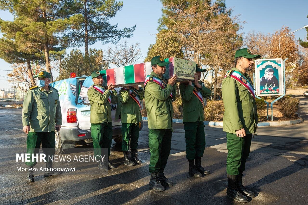 تشییع پیکر مطهر شهید گمنام در نیشابور