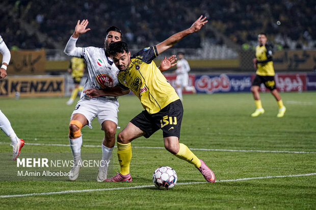 لیگ برتر فوتبال ؛ سپاهان و فجر سپاسی