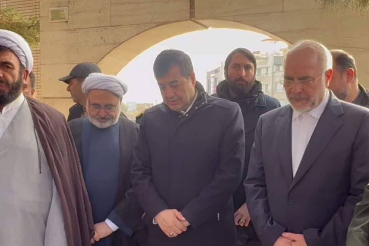 وزیر ورزش و جوانان و رئیس مجلس به شهدای طرقبه ادای احترام کردند