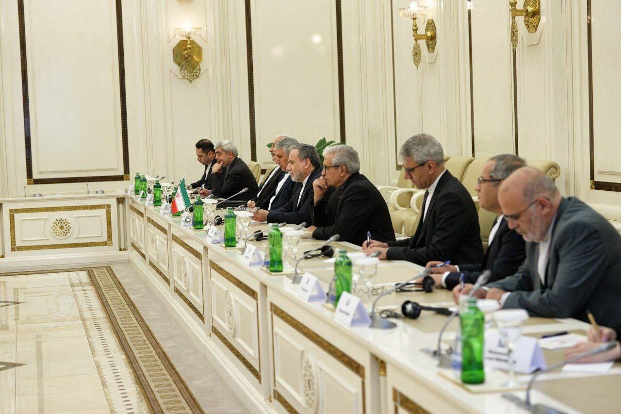 وزير الخارجية الايراني يلتقي رئيسة البرلمان الاذربيجاني