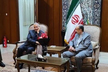 إيران وباكستان تؤكدان على تعزيز التعاون الحدودي