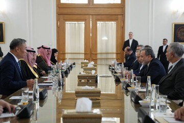 اجتماع مشترك لنائبي وزيري خارجية الصين والسعودية مع عراقجي